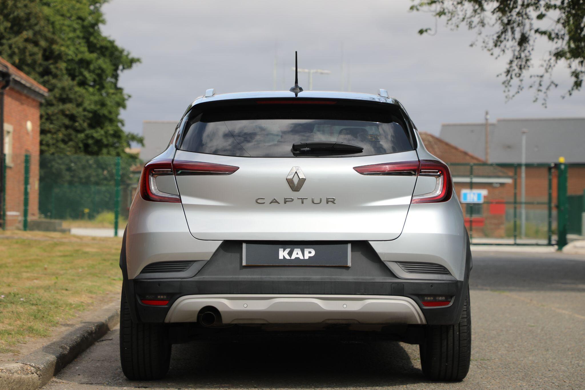 Large vehicle image